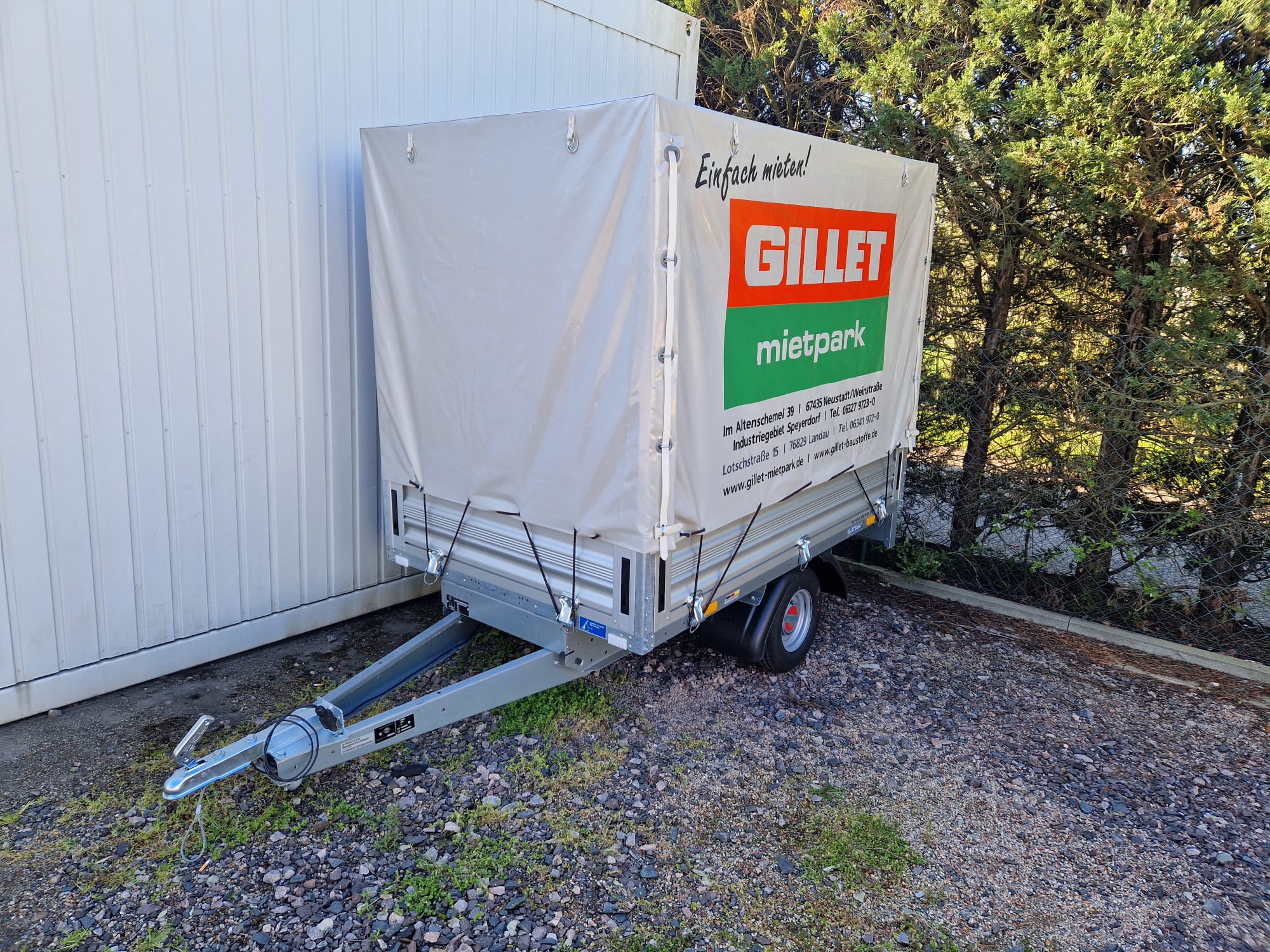 pkw anhänger mit plane 1300 kg